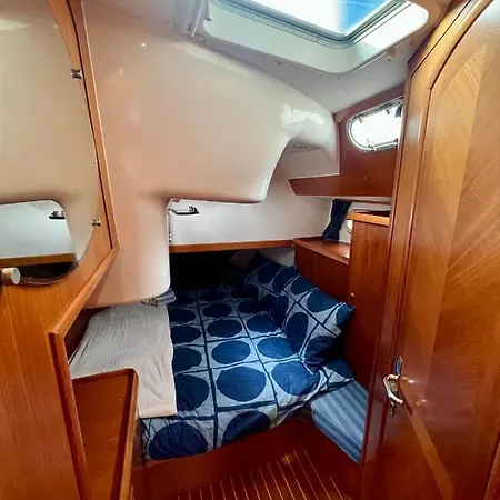 Hotel Sailboat Euplea